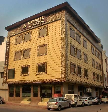 Hotel L'Affaire Делхи Екстериор снимка